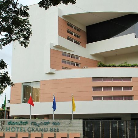 Hotel Grand Bee Bangalore Buitenkant foto